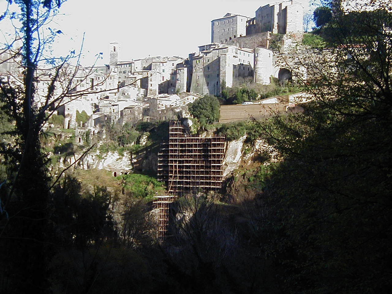 Vista frontale di una zona della parete