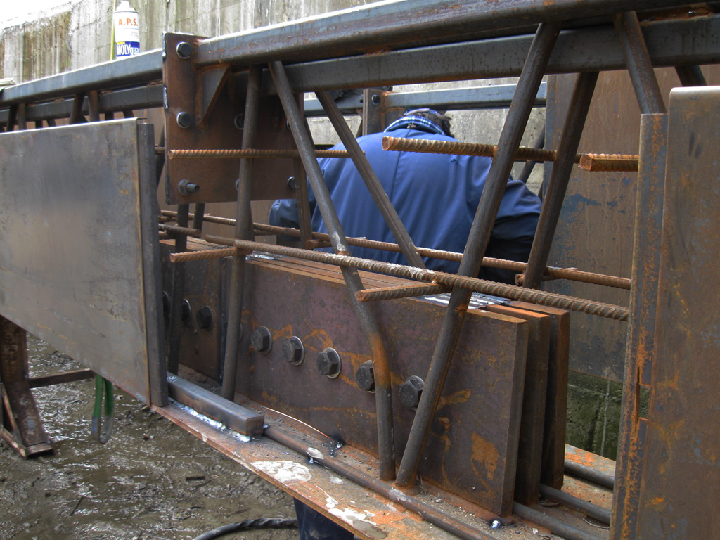 Assemblaggio in cantiere delle travi REP