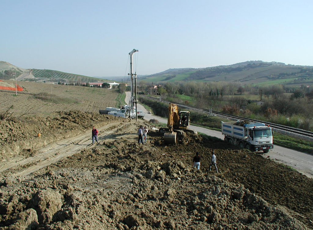 Scavi e realizzazione nuova viabilità