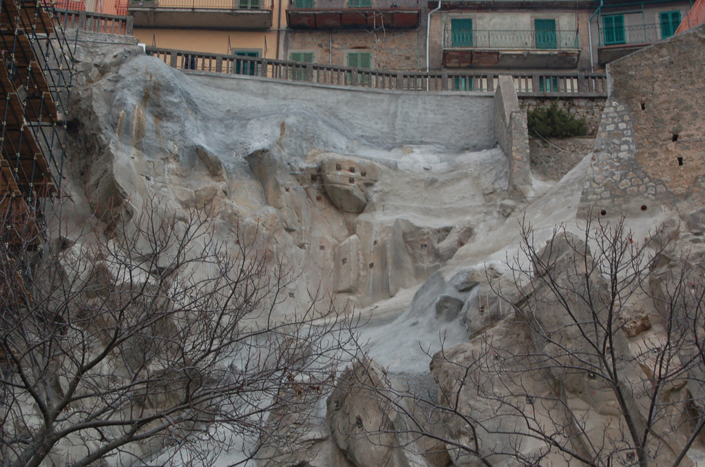 Messa in sicurezza mediante esecuzione di spritz-beton